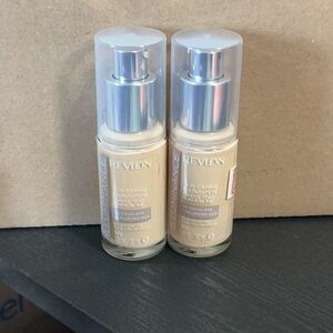 Revlon Luminance Skin-Caring Foundation - Cream